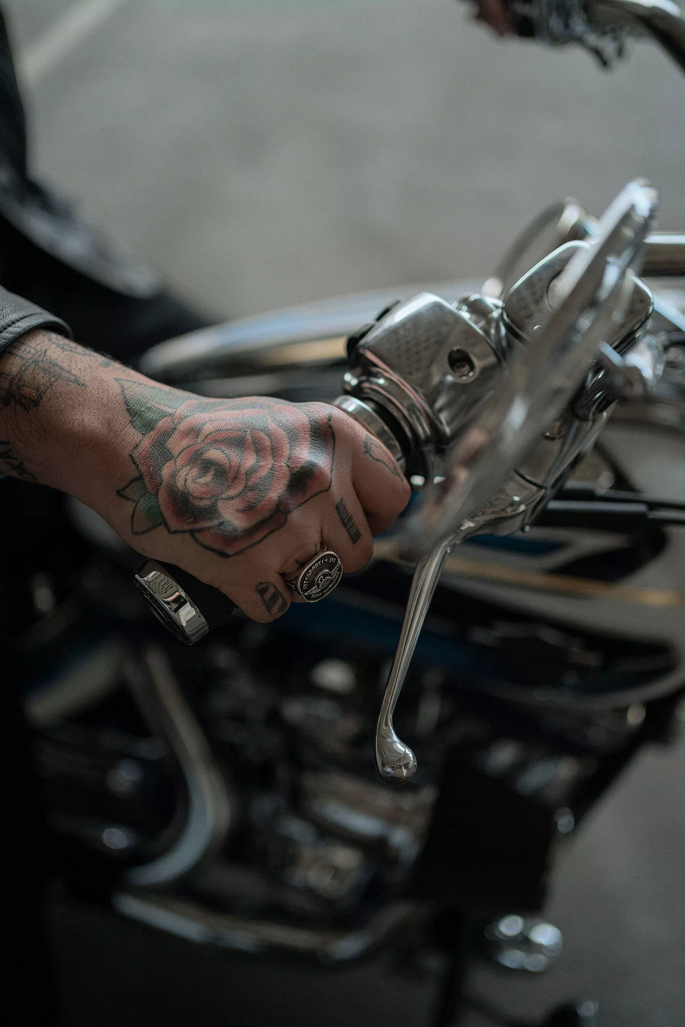 Unik-Motorcycles-Harley-Davidson-Rocker-DEEP-BLUE-003