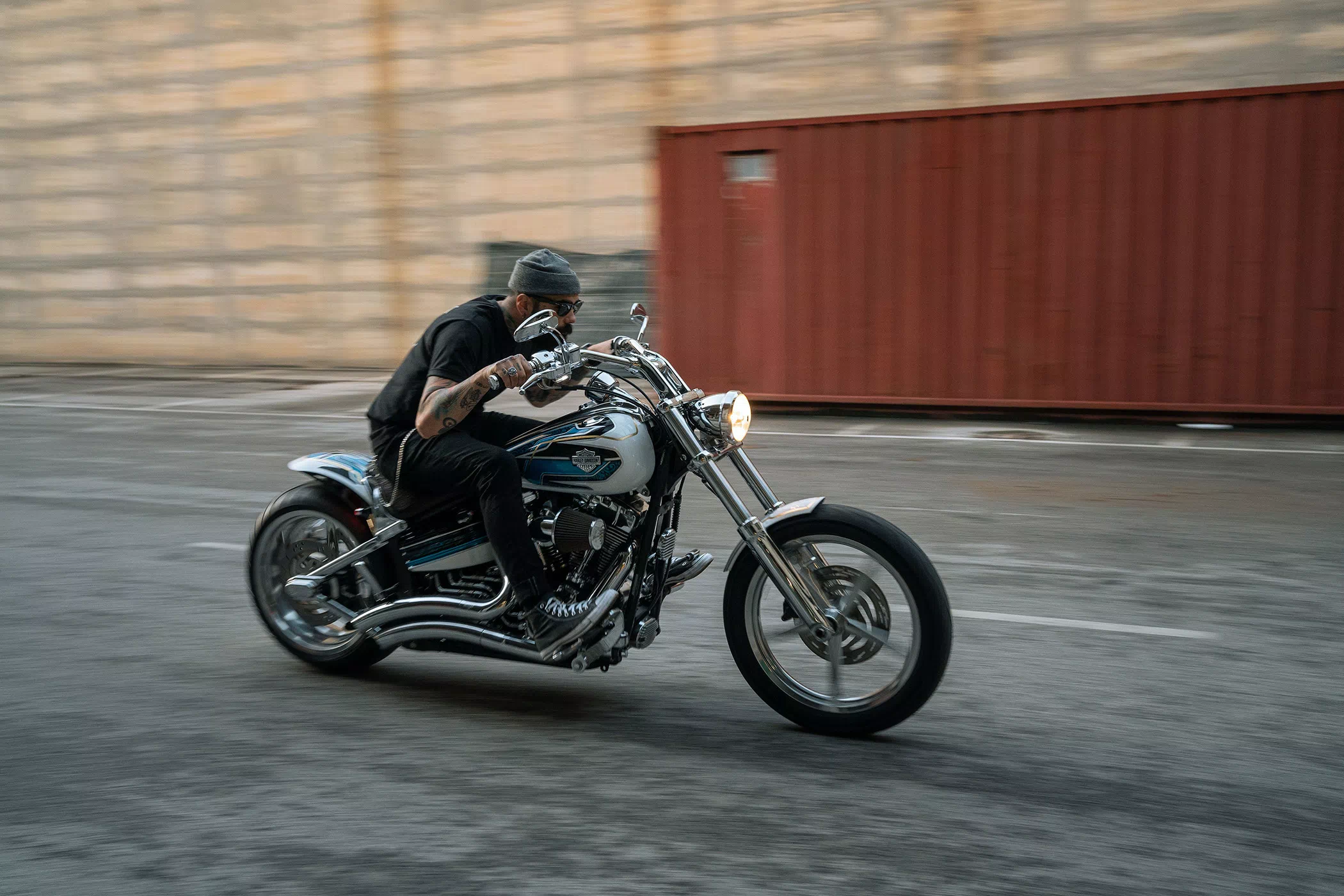 Unik-Motorcycles-Harley-Davidson-Rocker-DEEP-BLUE-025