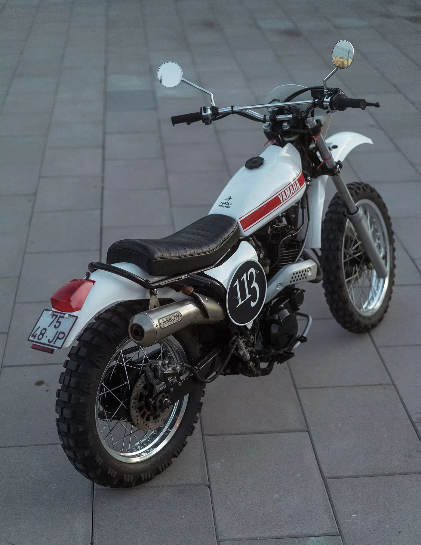 Unik-Motorcycles-Yamaha-XT-600-113-011