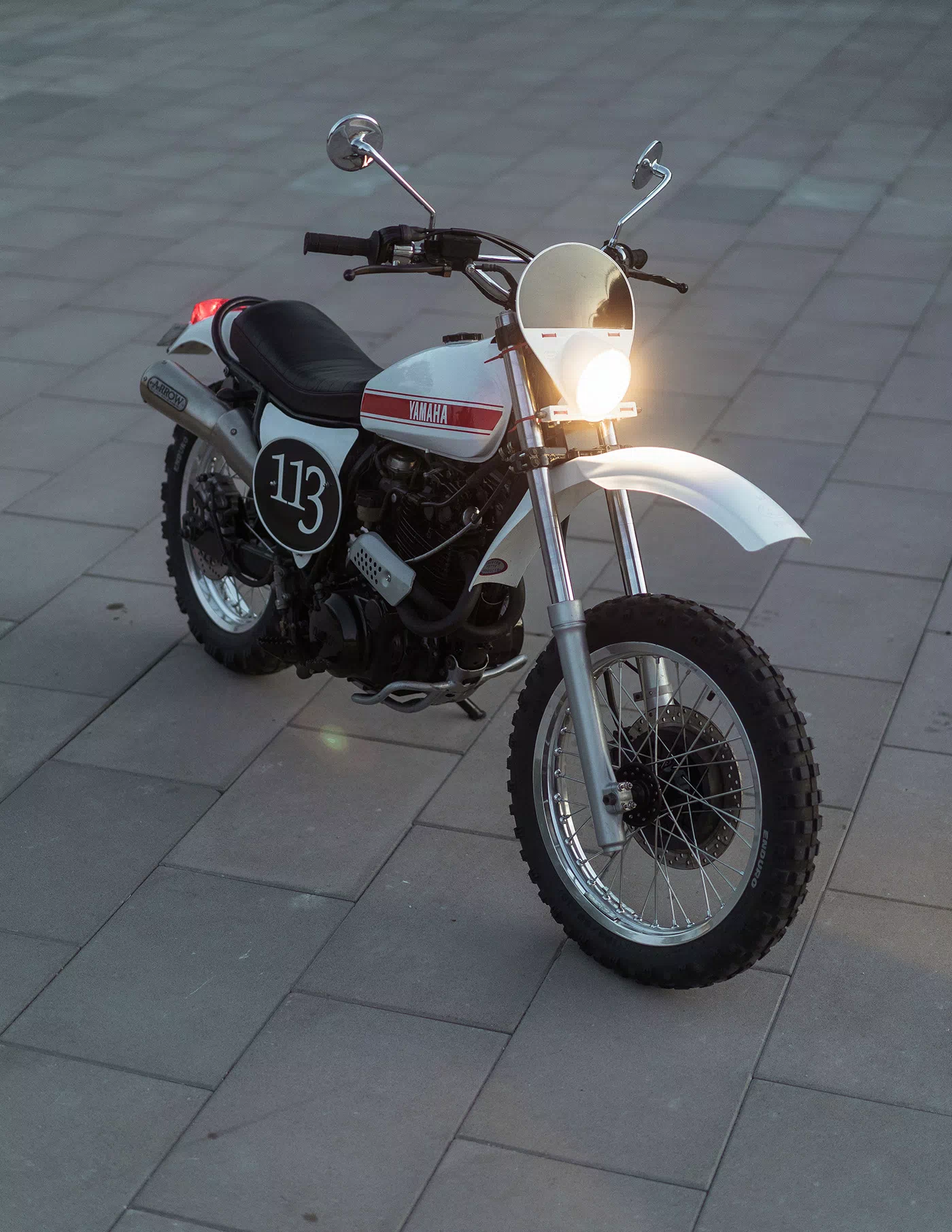 Unik-Motorcycles-Yamaha-XT-600-113-012